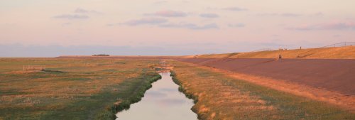 30851_waddendijk-avondlicht_noordpolderzijl