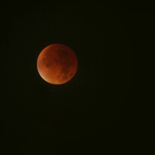 60690_superbloedmaan